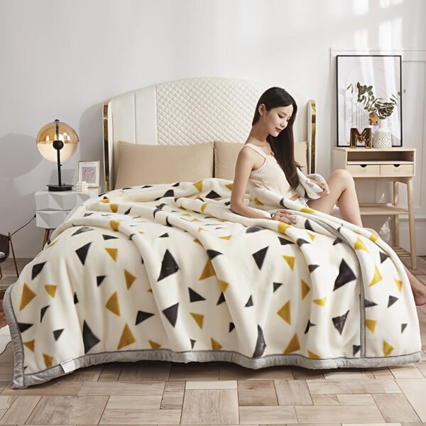 Thickened Raschel Blanket Double Thickened Soft Plush Comforter, Double Sided Velvet, Suitable For Winter Dormitory Office Sofa Warm With Velvet Comforter