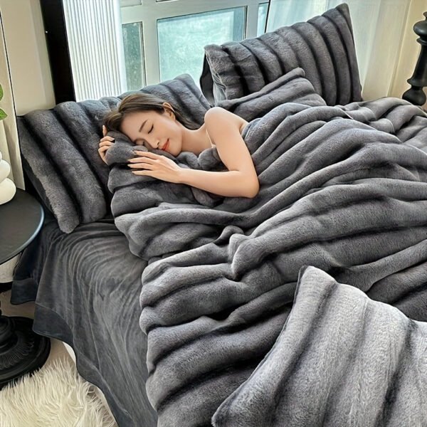 High Luxury Thick Striped Rabbit Like Plush Blanket, Autumn And Winter Thick Bed Blanket Cover, Friendly And Comfortable, Providing All Day Warmth And Comfort, Suitable For Sofas, Beds, Offices And Travel, Multi Purpose Blankets, Holiday Gifts, Cozy
