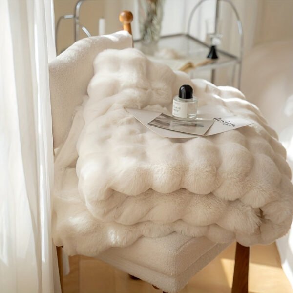 Faux Rabbit Fur Fluffy Blanket, Soft Warm Throw Blanket Blanket For Couch Sofa Office Bed Camping Travel, Multi Purpose Gift Blanket For All Season, White
